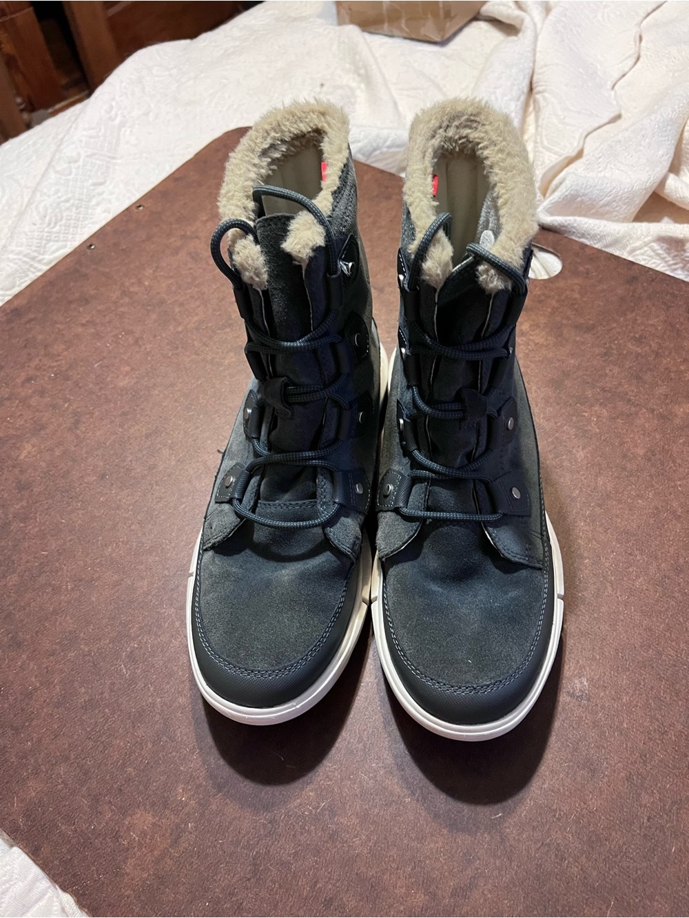 Women's Sorel Suede Gray Explorer ll Joan Winter Boots with Faux Fur Sz 9.5